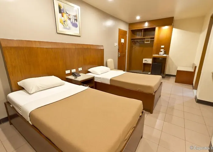 Diplomat Hotel 2*