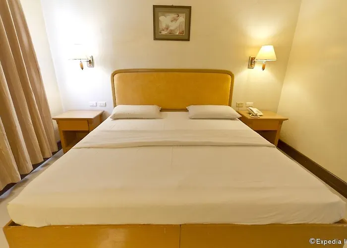 Hotel Diplomat 2*