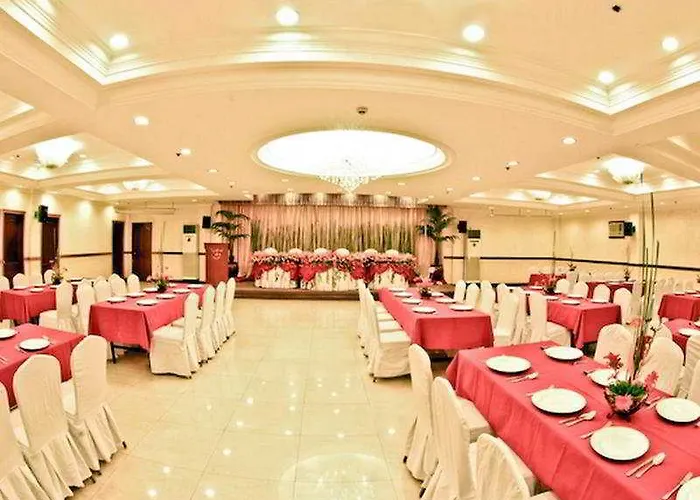 Diplomat 2*